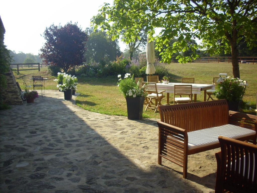 Grand Mainguet Bed and Breakfast Saint-Lambert-la-Potherie Exteriör bild