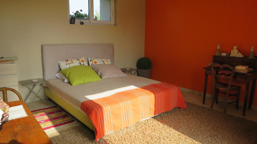 Grand Mainguet Bed and Breakfast Saint-Lambert-la-Potherie Exteriör bild